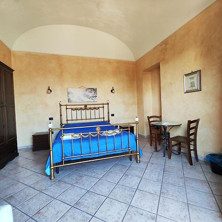 Le Grotte Bed & Breakfast Riposto Exterior photo