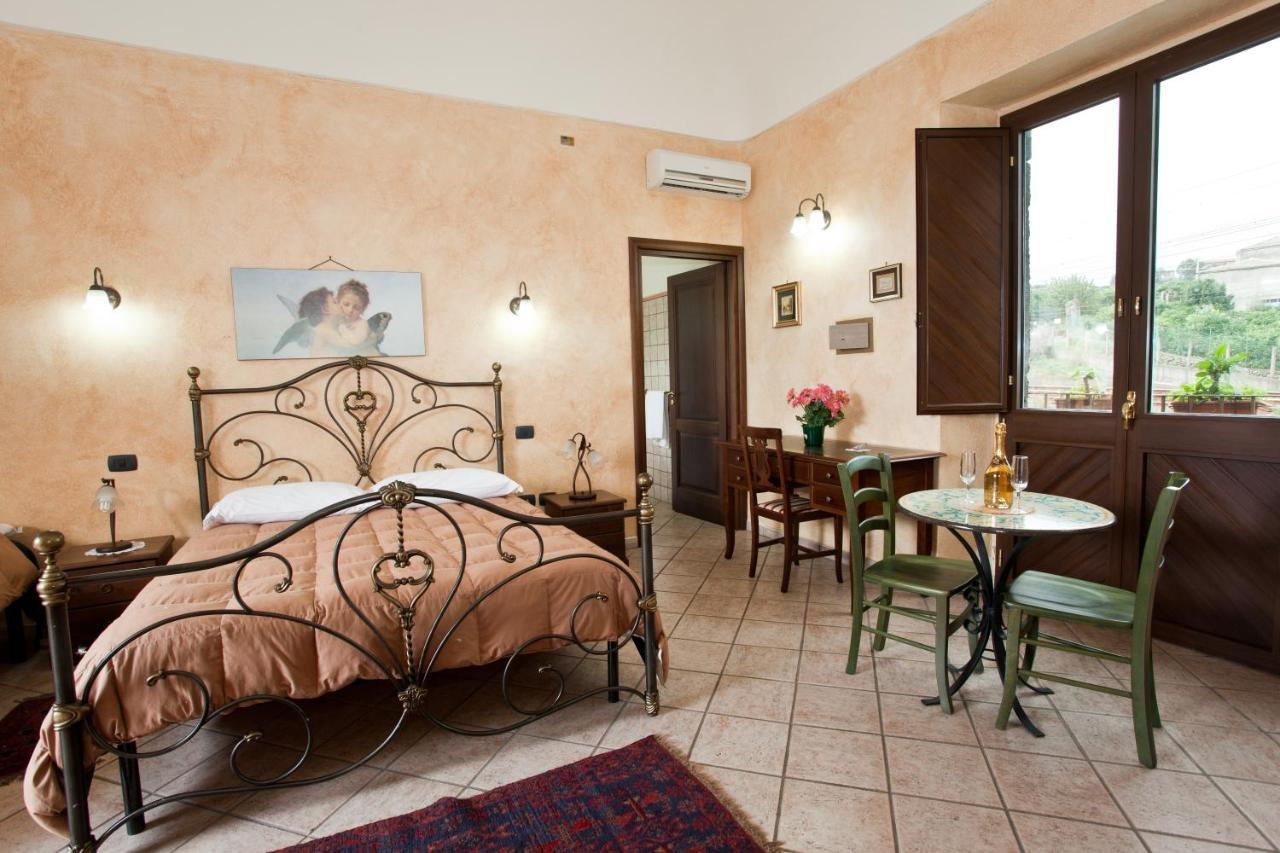 Le Grotte Bed & Breakfast Riposto Exterior photo