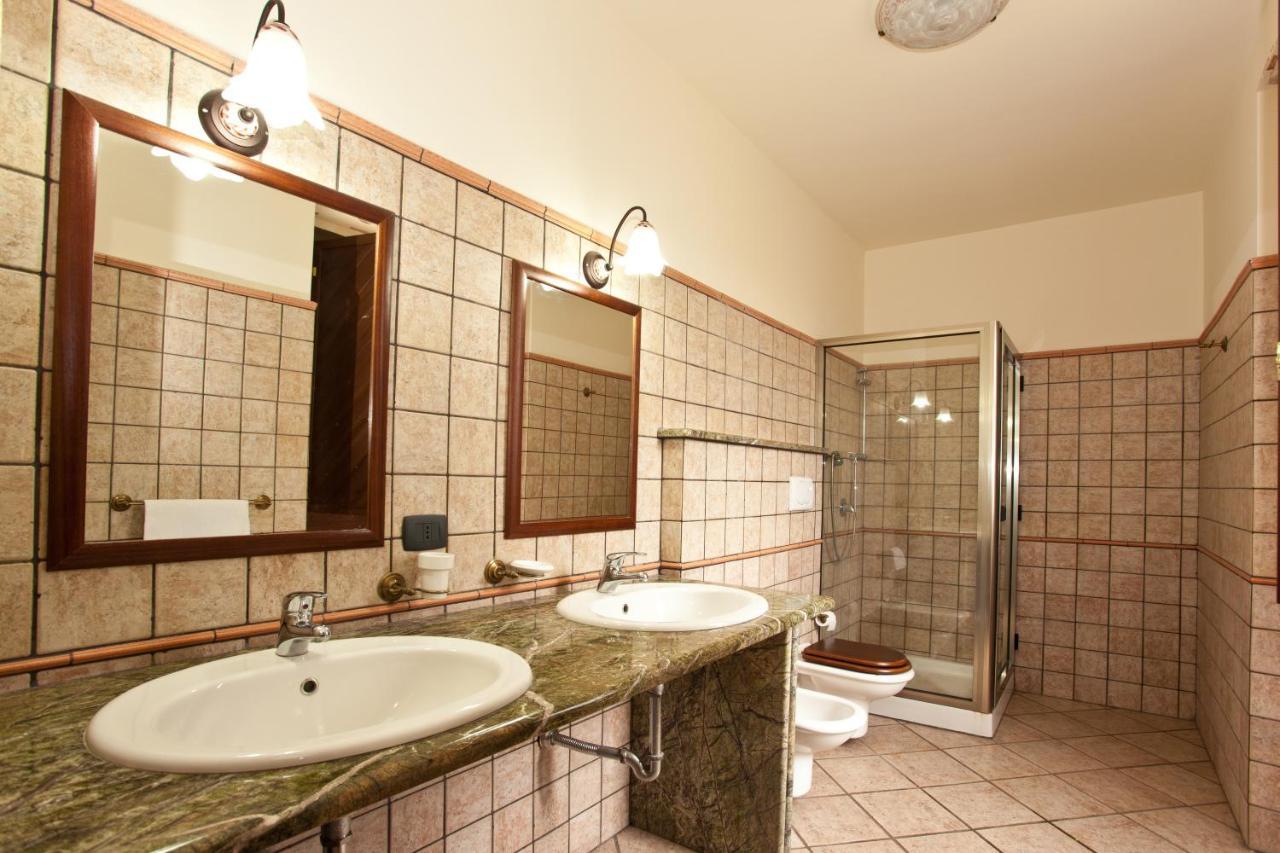 Le Grotte Bed & Breakfast Riposto Exterior photo