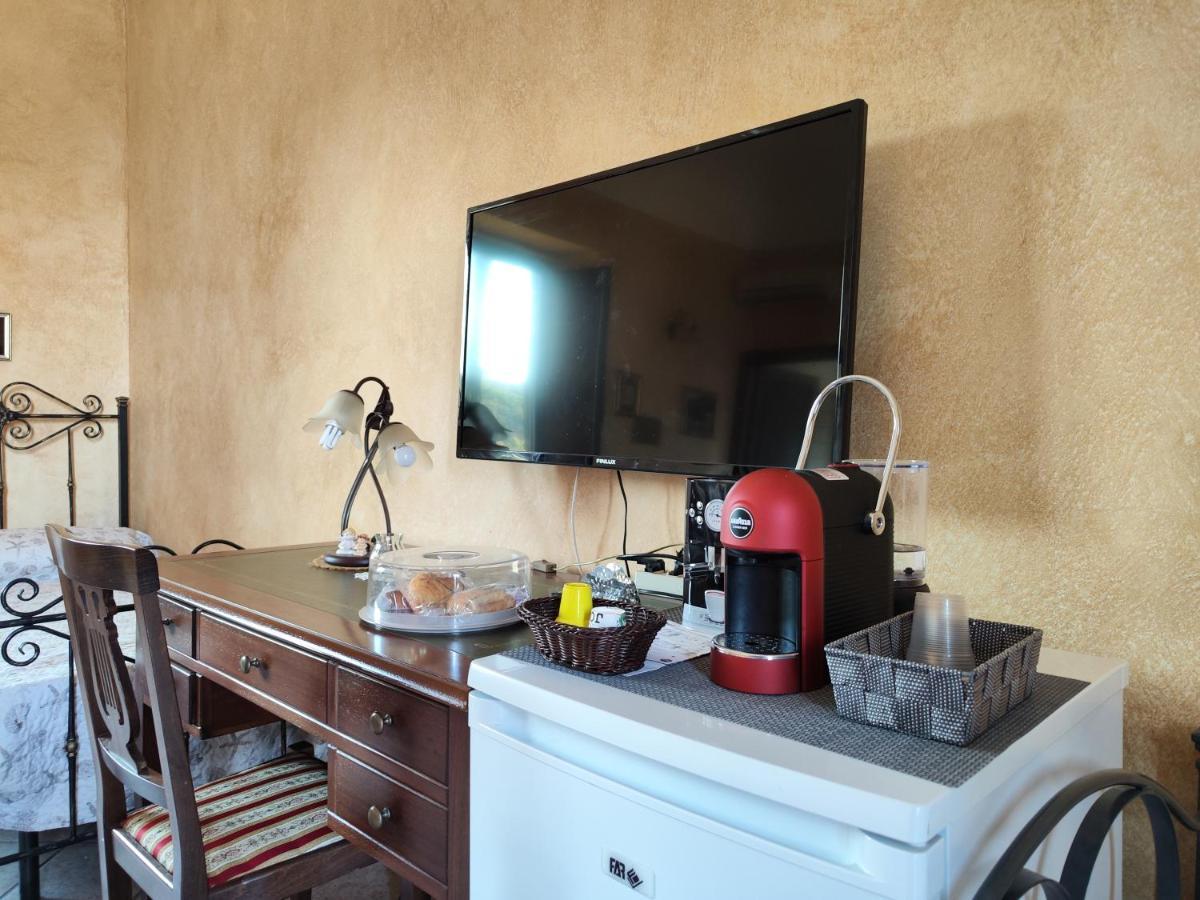 Le Grotte Bed & Breakfast Riposto Exterior photo